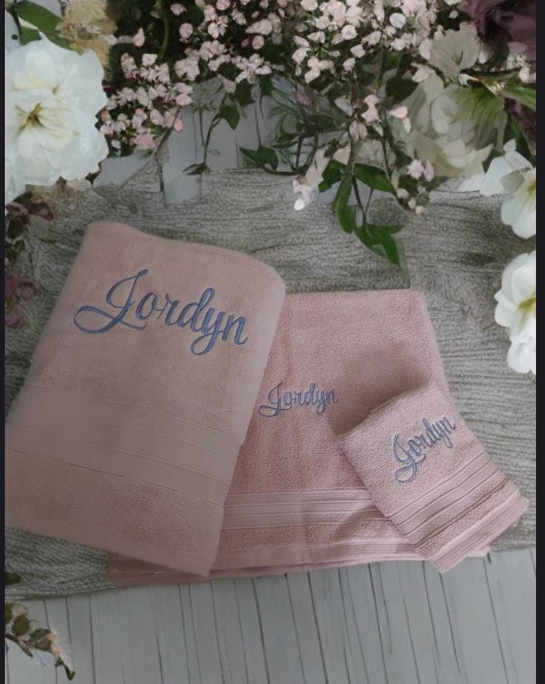 Personalized Towel Set – Custom Embroidered Bath, Hand & Wash Towels | Monogrammed Luxury Gift for Home, Wedding & Spa